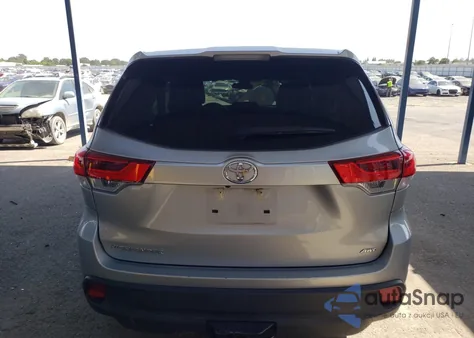 2018 Toyota Highlander Le из США, поврежденный, VIN 5TDBZRFH0JS823980